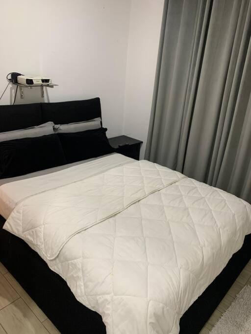 Lotus Apartment *